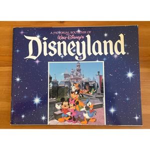 Vintage Disney Booklet A Pictorial Souvenir of Walt Disney World, paperback